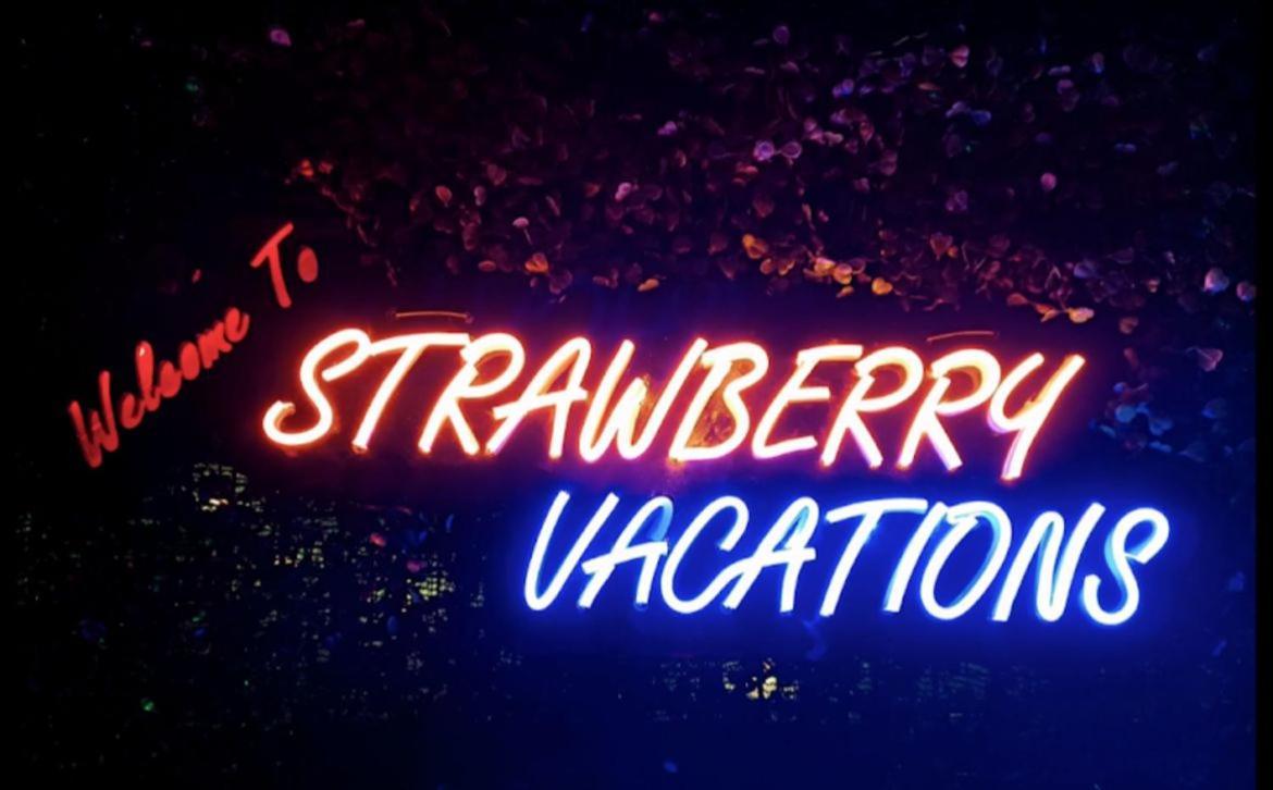 Strawberry Vacations Villa 판치가니 외부 사진