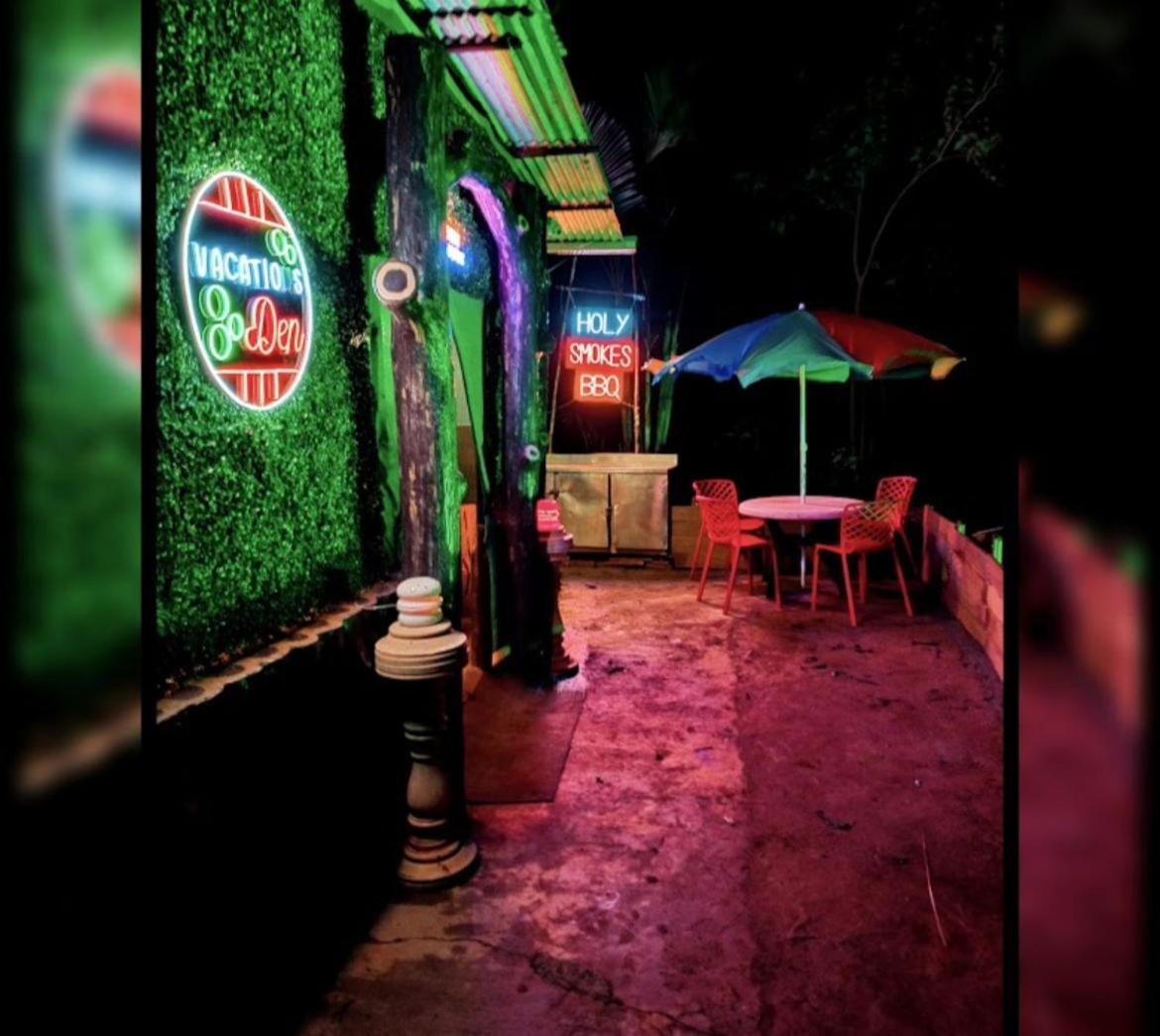 Strawberry Vacations Villa 판치가니 외부 사진